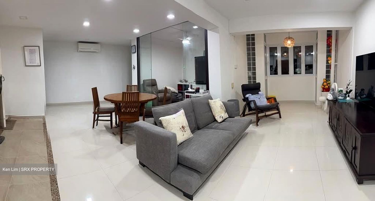 Blk 669A Jurong West Street 64 (Jurong West), HDB Executive #556918111